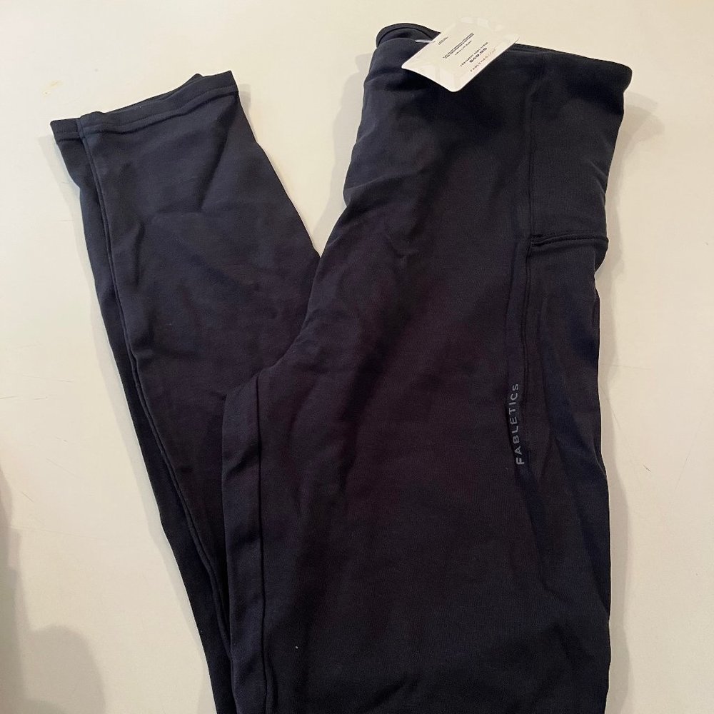 Fabletics "Live-in High-Waisted Legging" in Black, Size Large